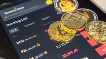 Top Crypto Analyst Bullish on RWA as Altcoin Upsurge Starts